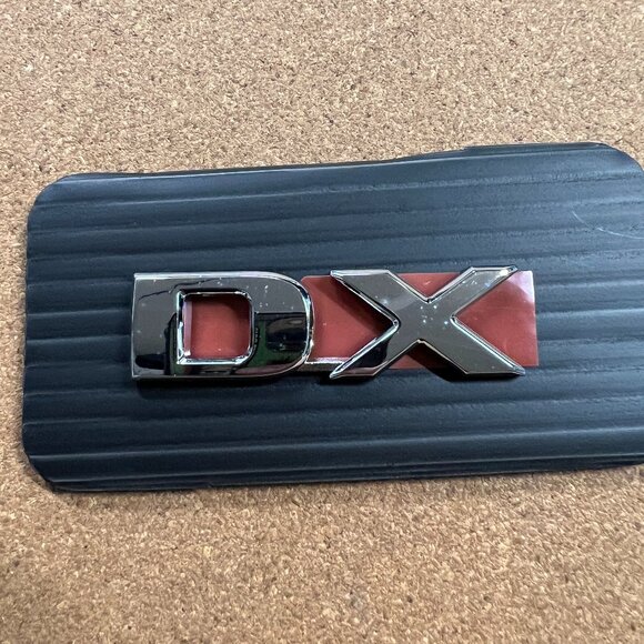 75723-S5P-A30 Honda Civic Coupe 2001-2005 Rear DX Emblem OEM - Picture 1 of 5